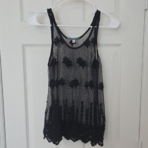 Julie's Closet Black Floral Lace Tank Top